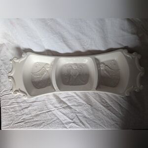 2/30$ GANZ Cream Divided Serveware Dish With Angels